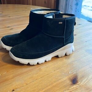 UGG waterproof winter booties Size 11